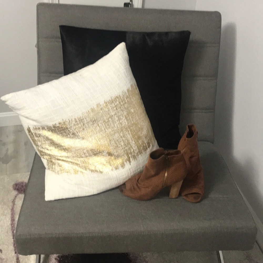 Peep toe ankle boots